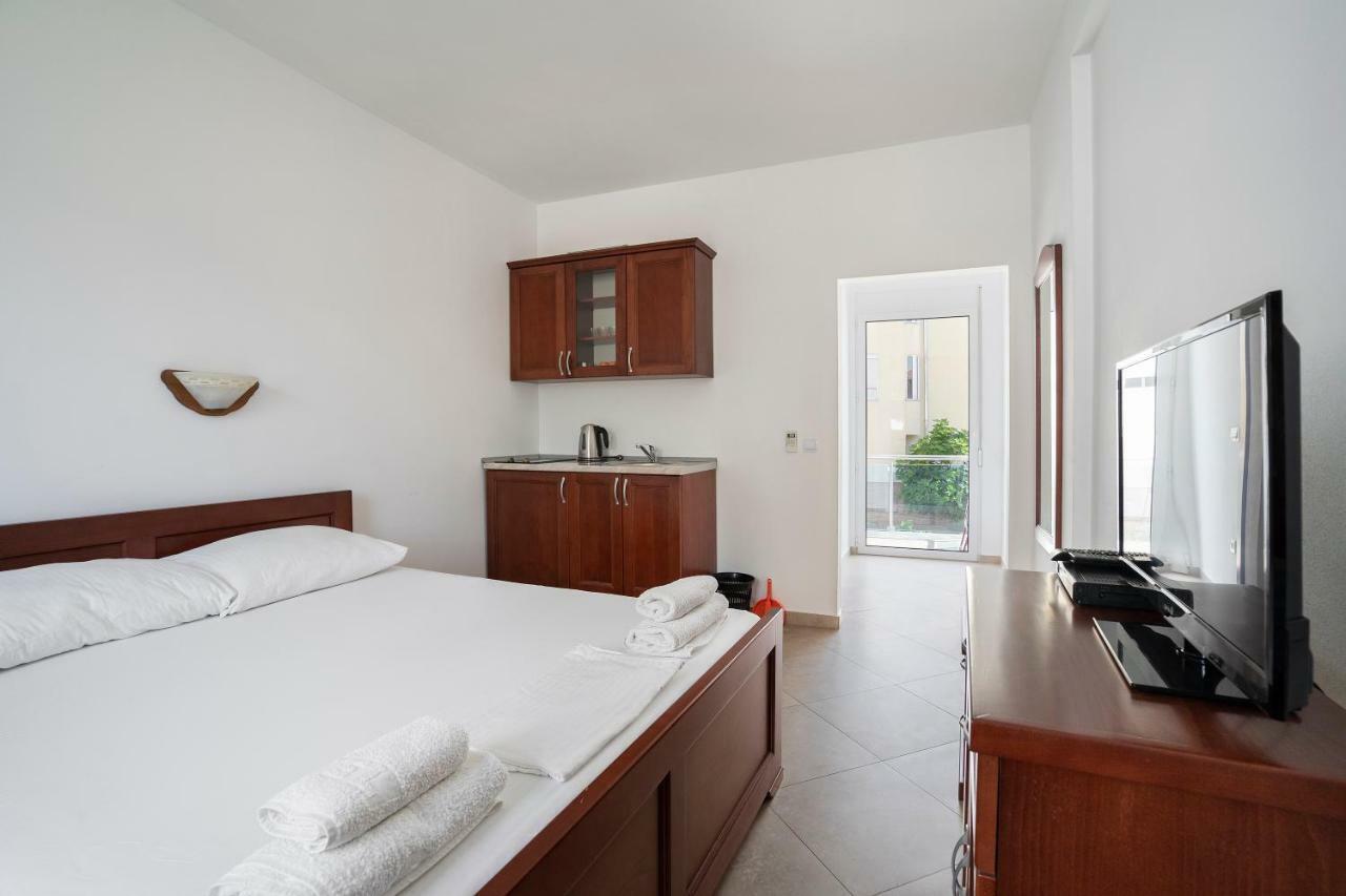 Apartments Vila A1 Dobra Voda Extérieur photo