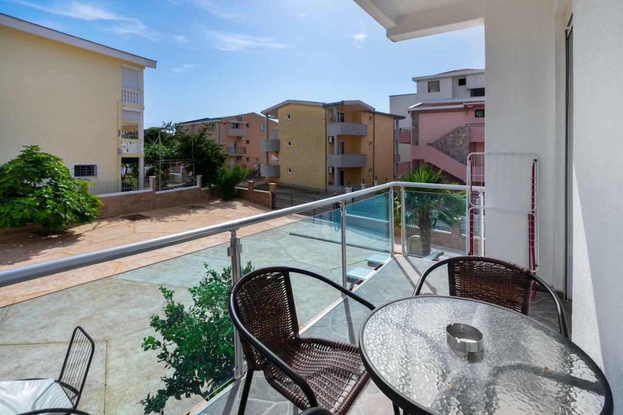 Apartments Vila A1 Dobra Voda Extérieur photo