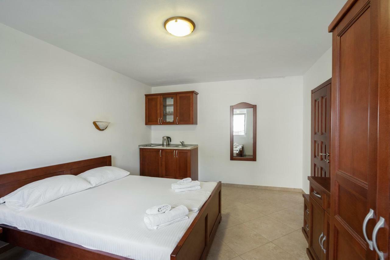 Apartments Vila A1 Dobra Voda Extérieur photo