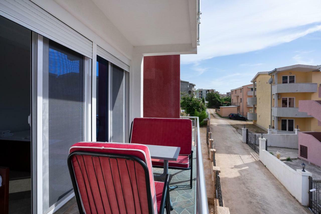 Apartments Vila A1 Dobra Voda Extérieur photo
